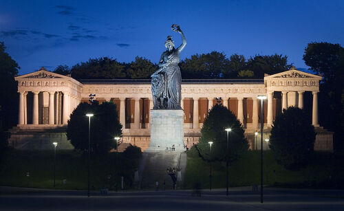 Munich Audio guide: Explore Bavaria Statue