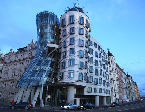 Audioguide de Prague : Explorez la Maison dansante
