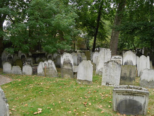 London Audio guide: Explore Bunhill Fields