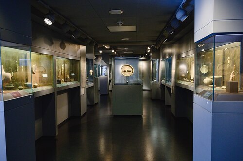 Athens Audio guide: Explore Museum of Cycladic Art