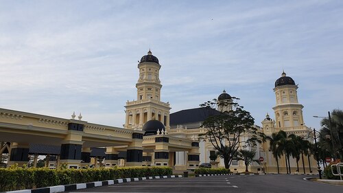Audioguide de Johor Bahru : Explorez la mosquée d'État du Sultan Abu Bakar