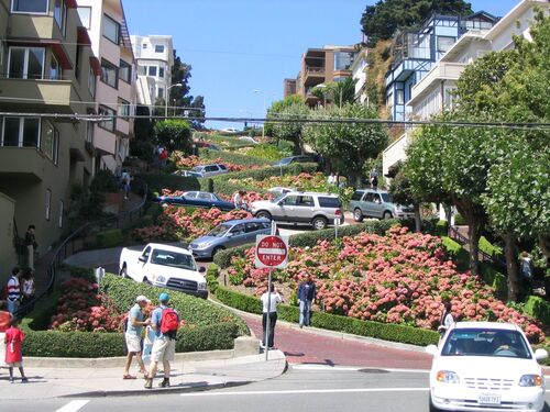 San Francisco Audio guide: Explore Lombard Street
