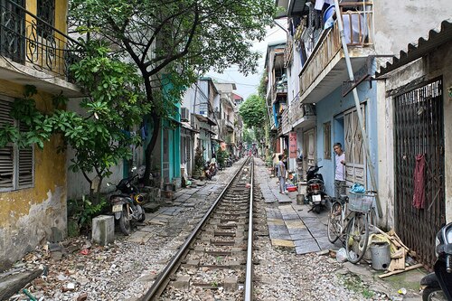 Hanoi Audio guide: Explore Hanoi Railway Street