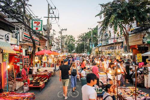 Audioguide de Chiang Mai : explorez le marché de la rue piétonne du dimanche