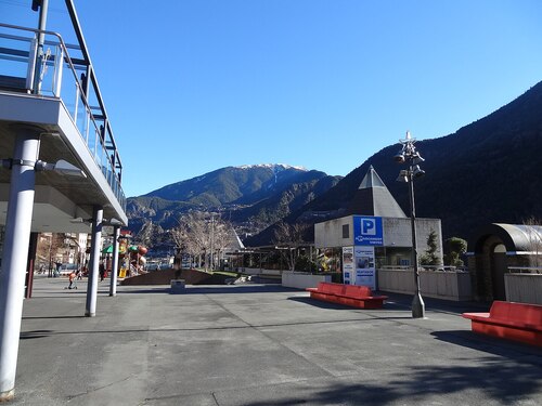 Andorra la Vella Audio guide: Explore Plaça del Poble