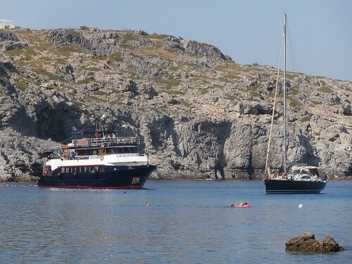 Rhodes Audio guide: Explore Anthony Quinn Bay
