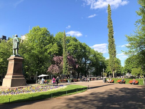 Helsinki Audio guide: Explore Esplanadi Park