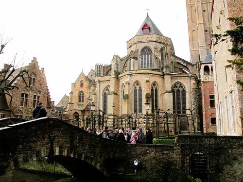 Audioguide de Bruges : explorez l’église Notre-Dame
