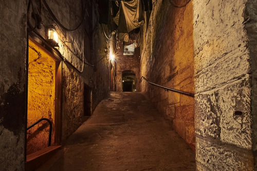 Edinburgh Audio guide: Explore The Real Mary King’s Close