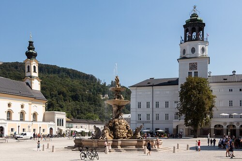 Salzburg Audio guide: Explore Residenzplatz