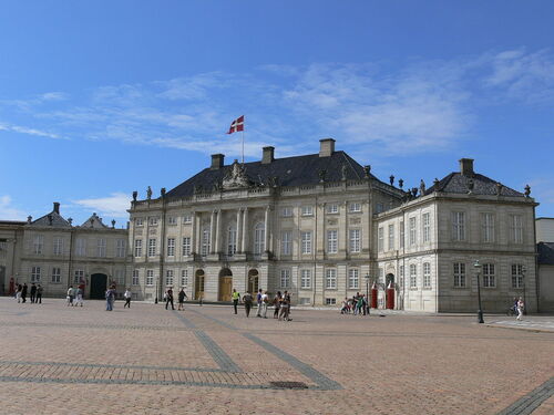 Copenhagen Audio guide: Explore Amalienborg Palace