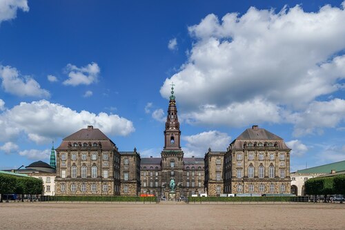 Copenhagen Audio guide: Explore Christiansborg Palace