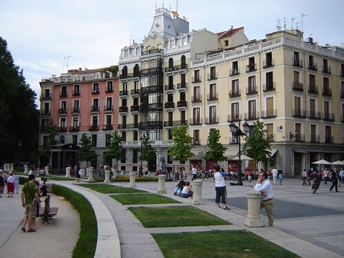 Madrid Audio guide: Explore Plaza de Oriente