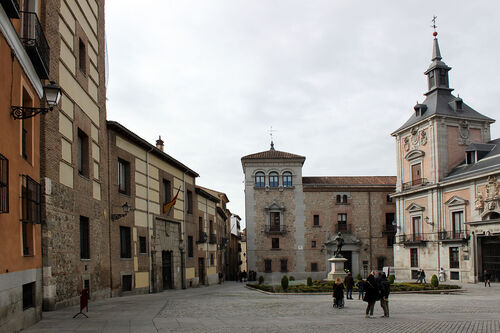 Madrid Audio guide: Explore Plaza de la Villa