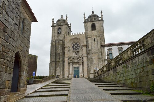 Porto Audio guide: Explore Porto Cathedral (Sé do Porto)