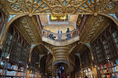 Porto Audio guide: Explore Livraria Lello