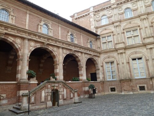 Toulouse Audio guide: Explore Hôtel d'Assézat